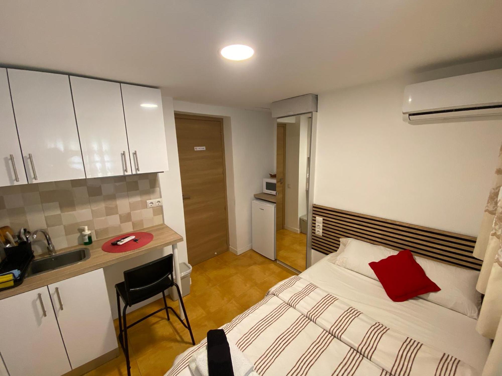 Habitaciones Con Bano Y Cocina Privada Valencia Kültér fotó
